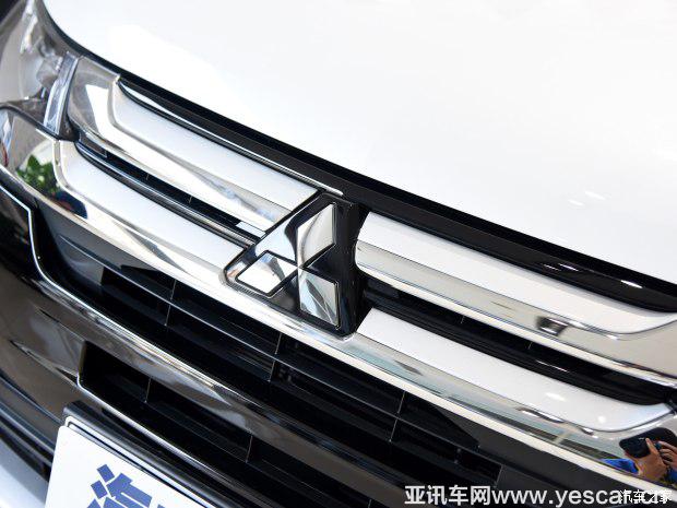 三菱(進(jìn)口) 歐藍(lán)德(進(jìn)口) 2016款 2.4L 四驅(qū)精英版 5座