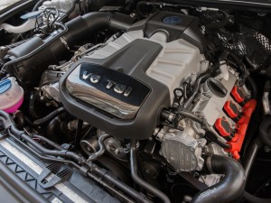 大眾(進(jìn)口) 途銳 2017款 3.0TSI 行政版