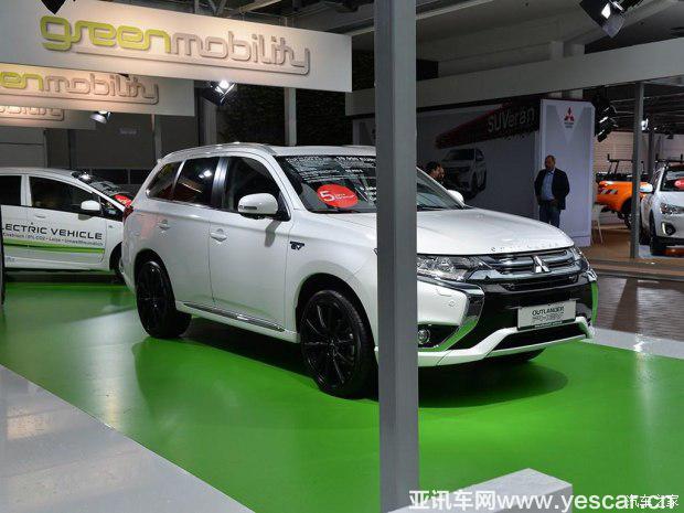 三菱(進(jìn)口) 歐藍(lán)德(進(jìn)口) 2016款 PHEV