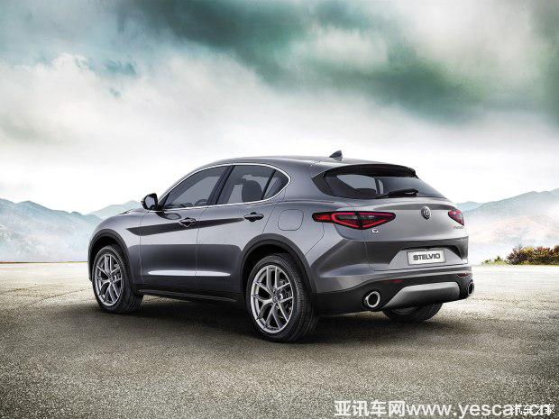 阿爾法羅密歐 Stelvio 2017款 First Editon 阿爾法羅密歐 Stelvio 2017款 First Editon