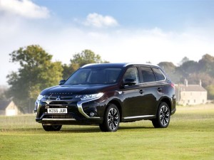 三菱(進(jìn)口) 歐藍(lán)德(進(jìn)口) 2016款 PHEV Juro