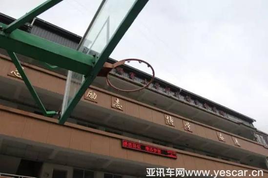                   熊貓故鄉(xiāng)鳳凰涅槃的美