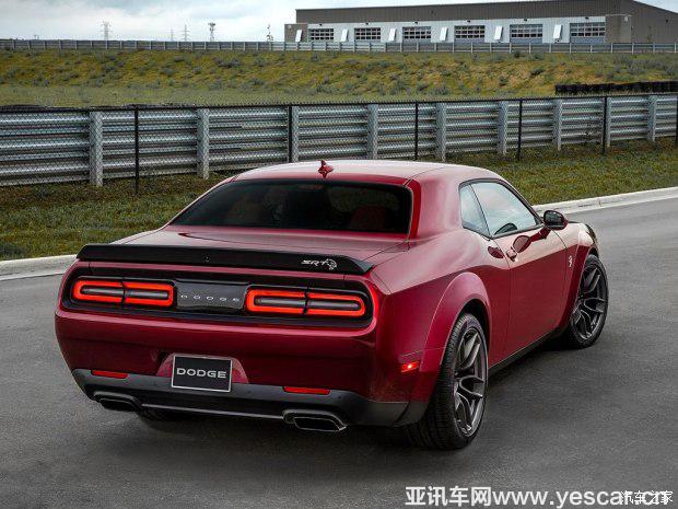 SRT 挑戰(zhàn)者 SRT 2017款 SRT Hellcat Widebody SRT 挑戰(zhàn)者 SRT 2017款 SRT Hellcat Widebody