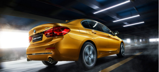 全新BMW 1系運(yùn)動(dòng)轎車(chē)試駕-第一篇(1)856.png