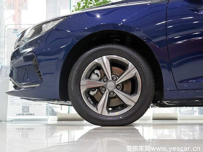 第二代逸動PK帝豪GL