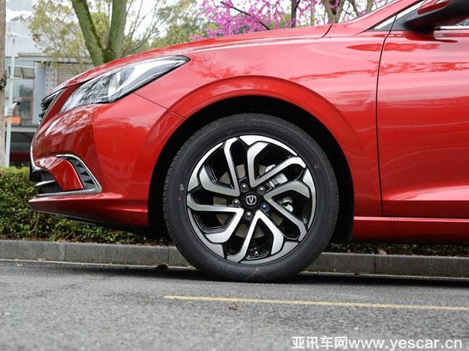 第二代逸動PK帝豪GL