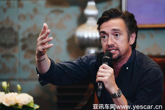 【理查德·哈蒙德】