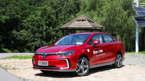 續(xù)航500公里的新時代家轎 試駕北汽新能源EU5