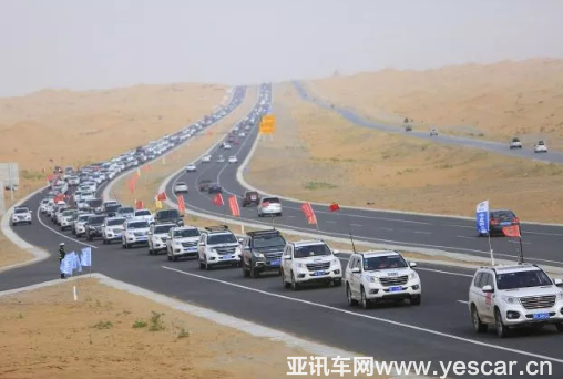 2017年12月31日，近500名哈弗H9車友在承德圍場(chǎng)塞罕壩森林公園與哈弗H9一起，用一場(chǎng)別開生面的冰雪嘉年華迎接新年的到來(lái)。