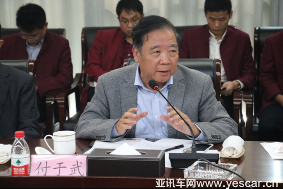 【新聞通稿】聚勢·突破 行業(yè)泰斗齊聚大乘汽車共話發(fā)展(2)443.png
