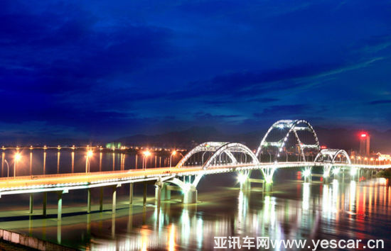 邁凱利汽車(chē)廣場(chǎng)獲全國(guó)表彰