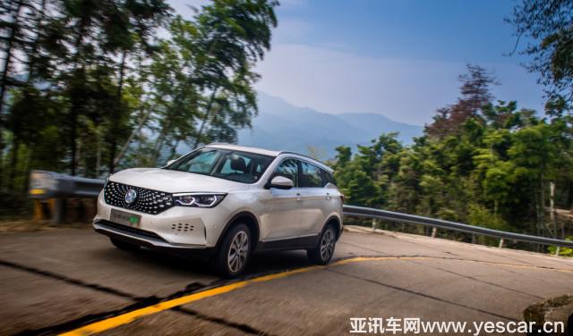 2018年漢騰汽車(chē)斬獲多項(xiàng)大獎(jiǎng)