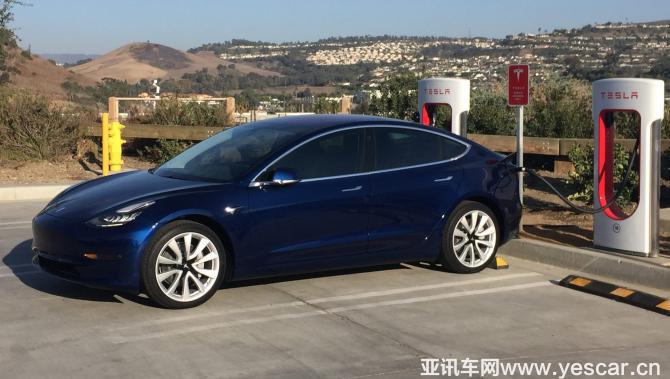 270836227fa61420123233.jpg autohomecar__ChsEfFyZme2AUM6fAA3zbQguWes278.jpg