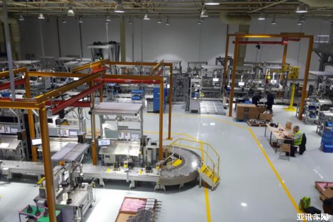 0408221962c48777152435.jpg 744x0_1_autohomecar__ChsEeV1uPa2AZOUYAAUnh4TJUXg526.jpg