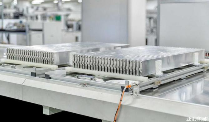 140913383a651c6d015925.jpg image001.jpg