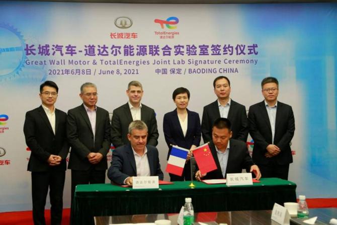 2217340385ba551dd53725.jpg image003.jpg