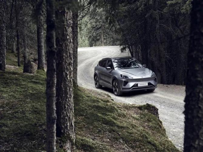 打造“鋼筋鐵骨”，解碼極狐的極“智”安全