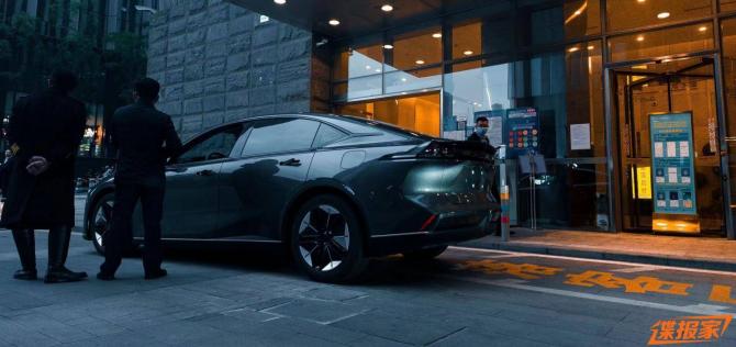 2808474656d38adf7c8023.jpg image002.jpg