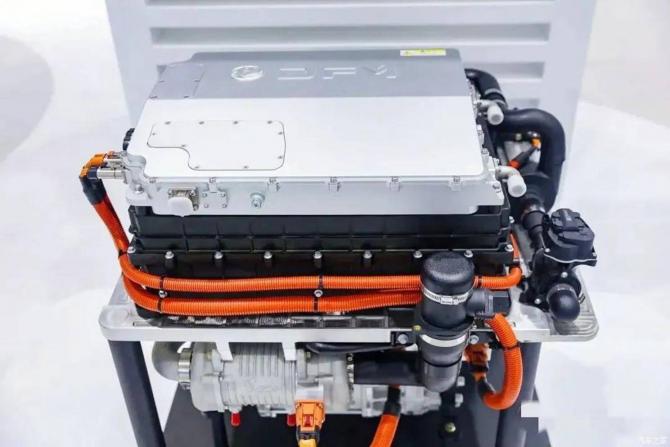 1108362814c39e16719385.jpg image002.jpg