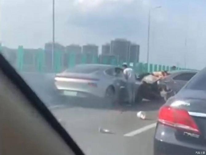 12082006696bdeb6bc1019.jpg image003.jpg