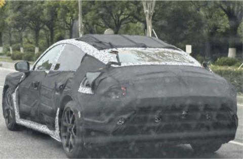 明年交付/定位中型車 疑似智己L5路試諜照