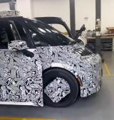 對開門設(shè)計(jì)/或2024年量產(chǎn) 極氪全新MPV曝光