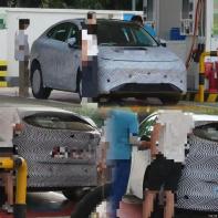 預計搭載增程動力 小鵬G6偽裝車現(xiàn)身加油站