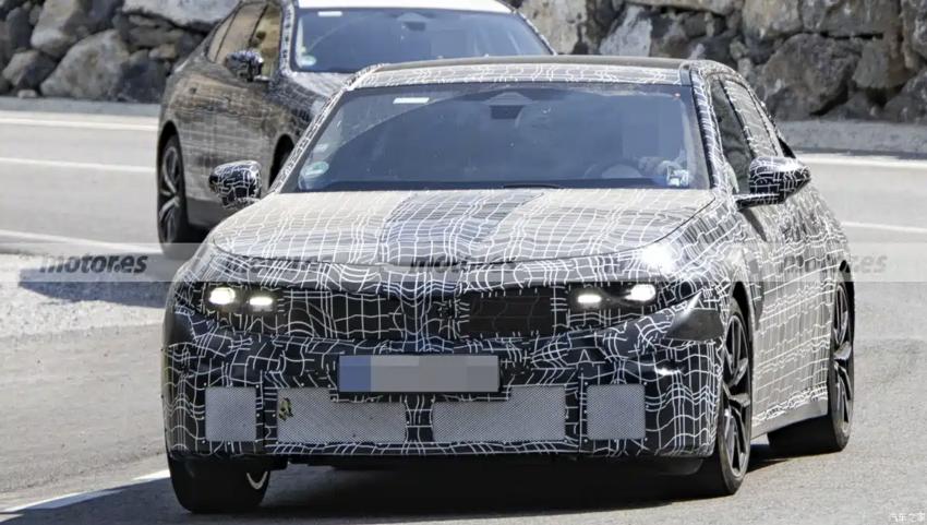 2027年見(jiàn)/純電續(xù)航100km 全新寶馬3系插混版