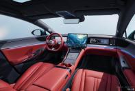 新增熔巖紅配色 新款騰勢Z9GT內(nèi)飾官圖